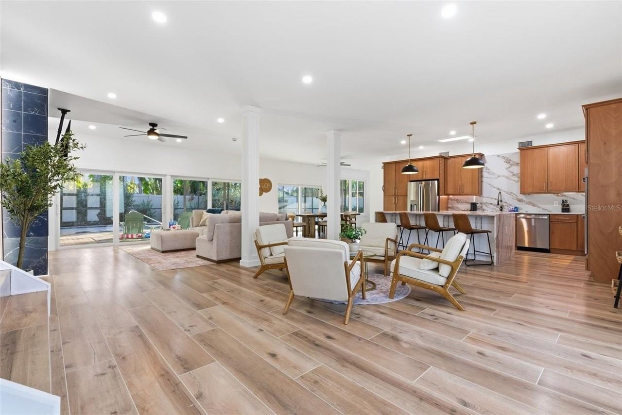 4879 Commonwealth Dr - Photo 5 of 47