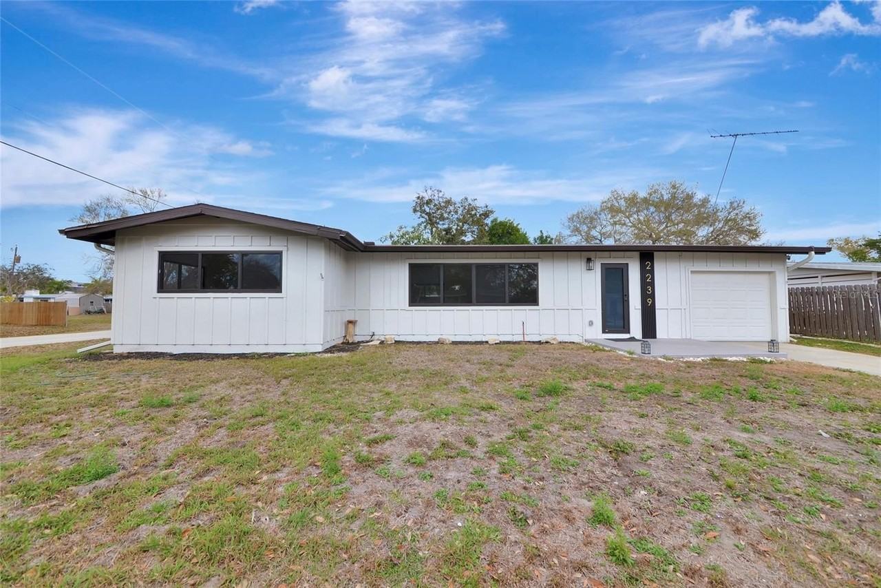 2239 Worrington St - Photo 2 of 27