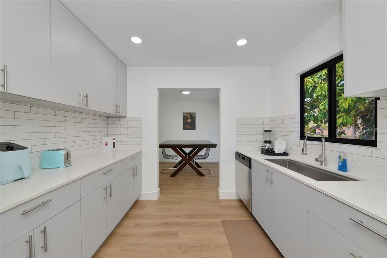 2239 Worrington St - Photo 7 of 27