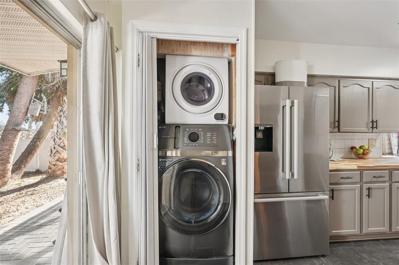 2356 Conway Blvd - Photo 7 of 30