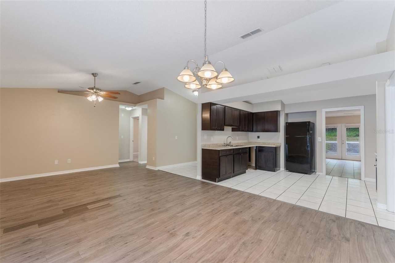 1725 14th St - Photo 7 of 32