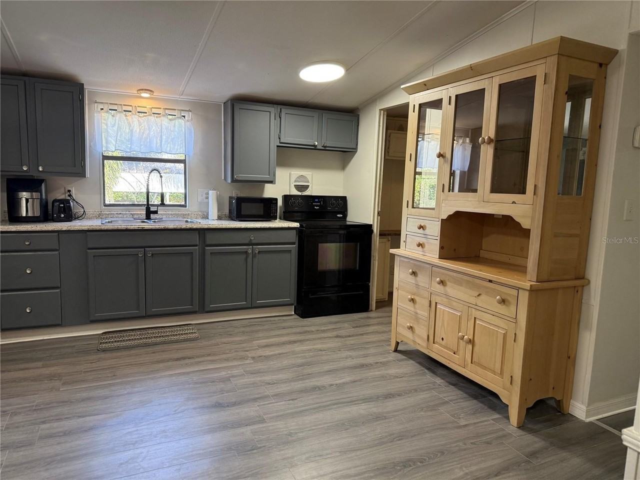 7740 Pretty Lake Rd - Photo 4 of 12