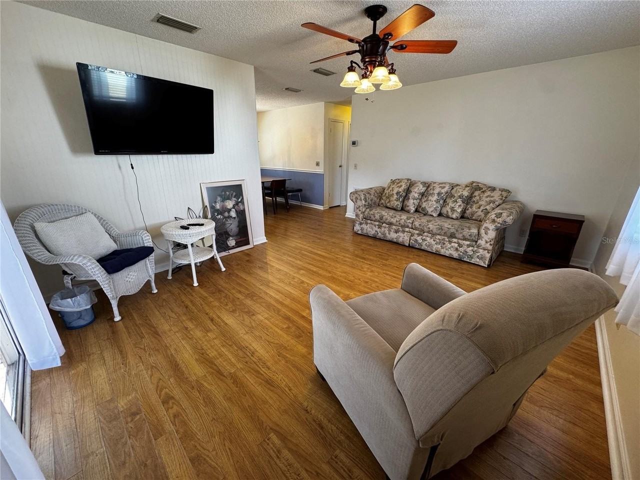 1218 Pompano Ln - Photo 5 of 12