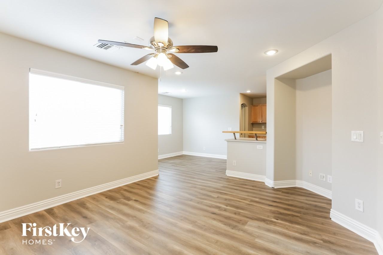 7440 Margollini St - Photo 4 of 15