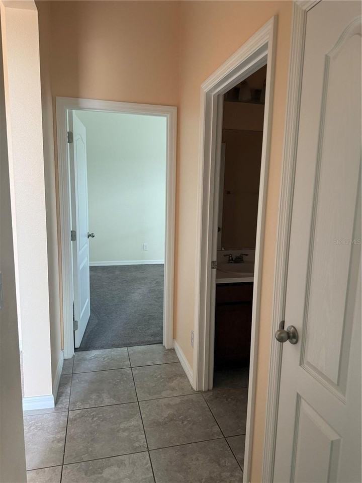 1809 Reflection Ln - Photo 5 of 23