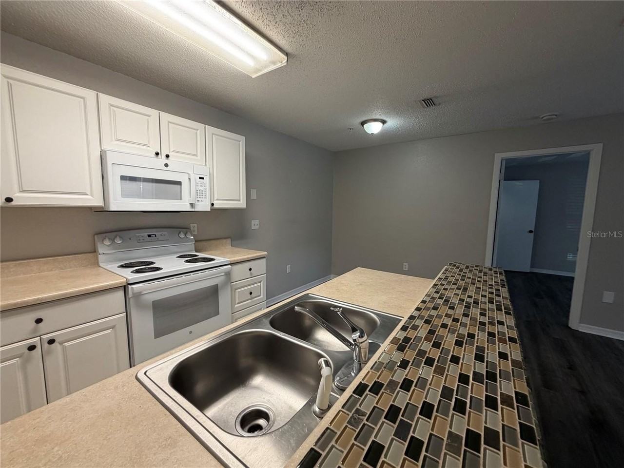 957 Salt Pond Pl #101 - Photo 4 of 14