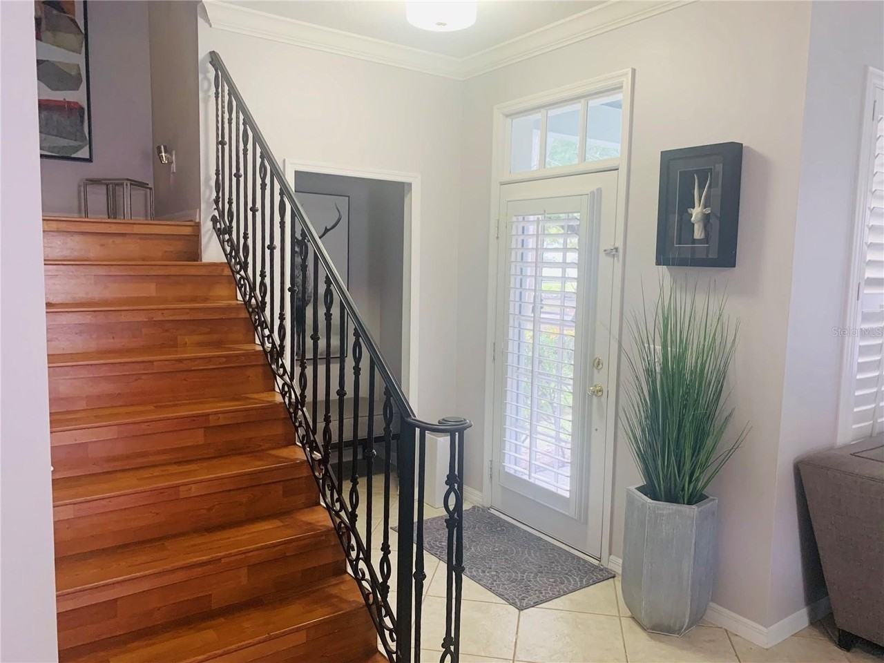 319 N Hampton Ave - Photo 5 of 16