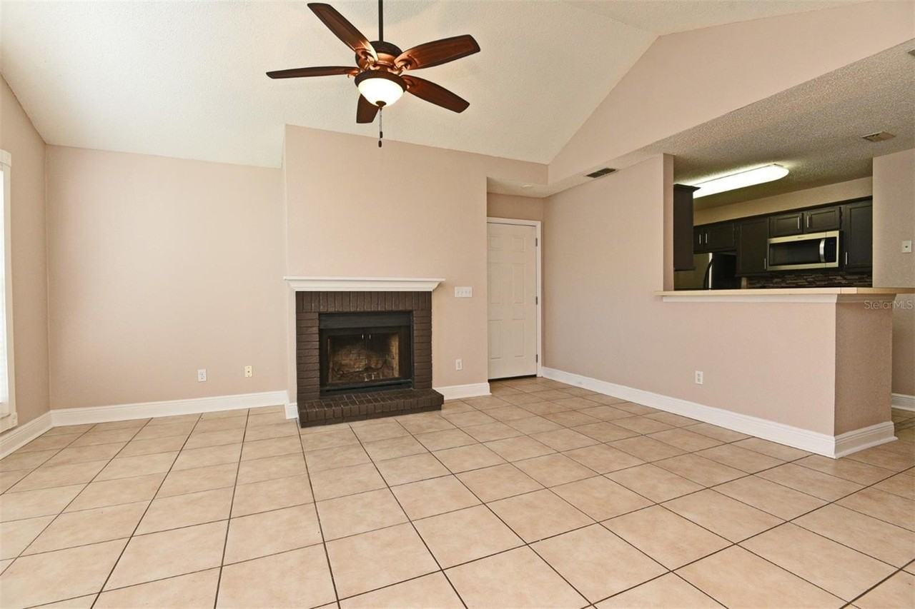 952 Bird Bay Ct #100 - Photo 7 of 25