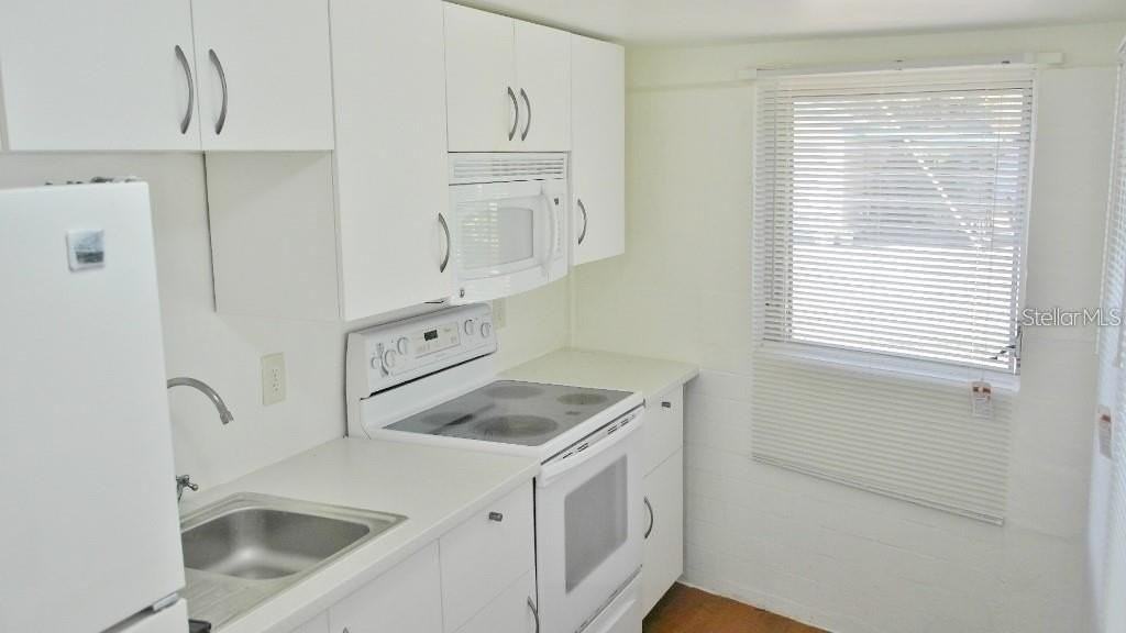 141 Sunnytown Rd - Photo 4 of 18