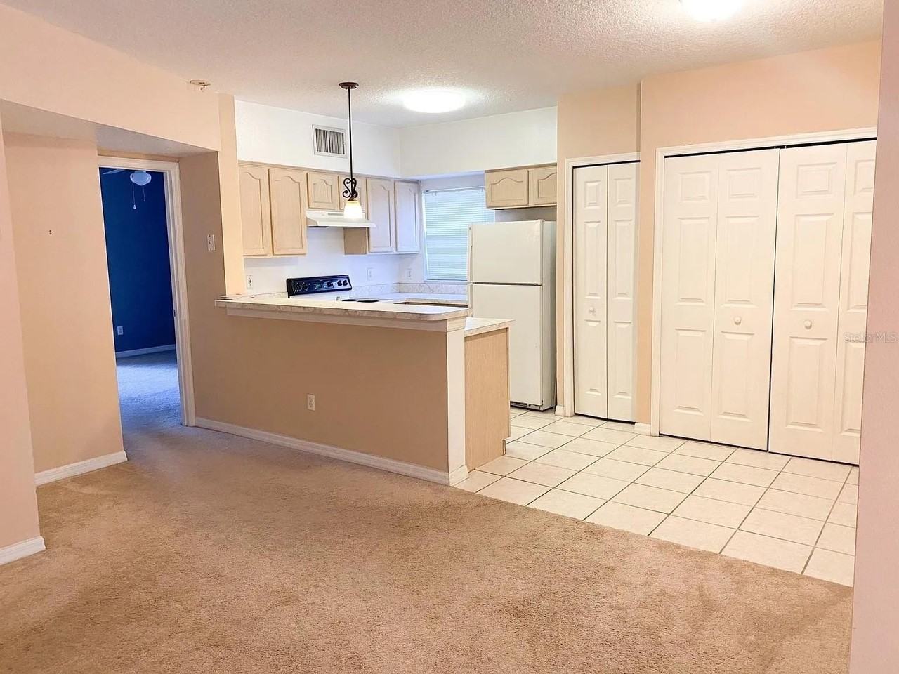 2805 E Washington St - Photo 2 of 16