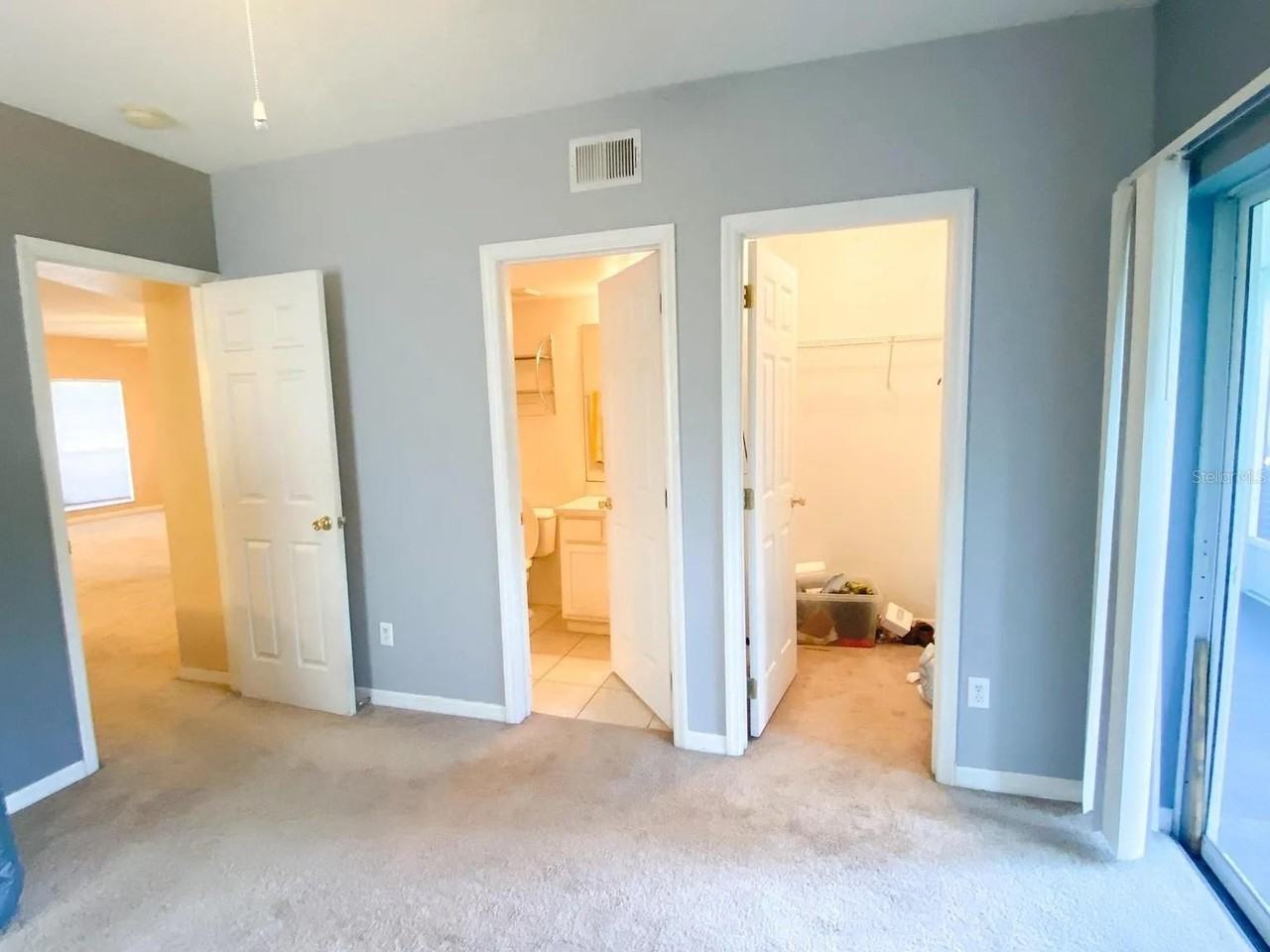 2805 E Washington St - Photo 5 of 16