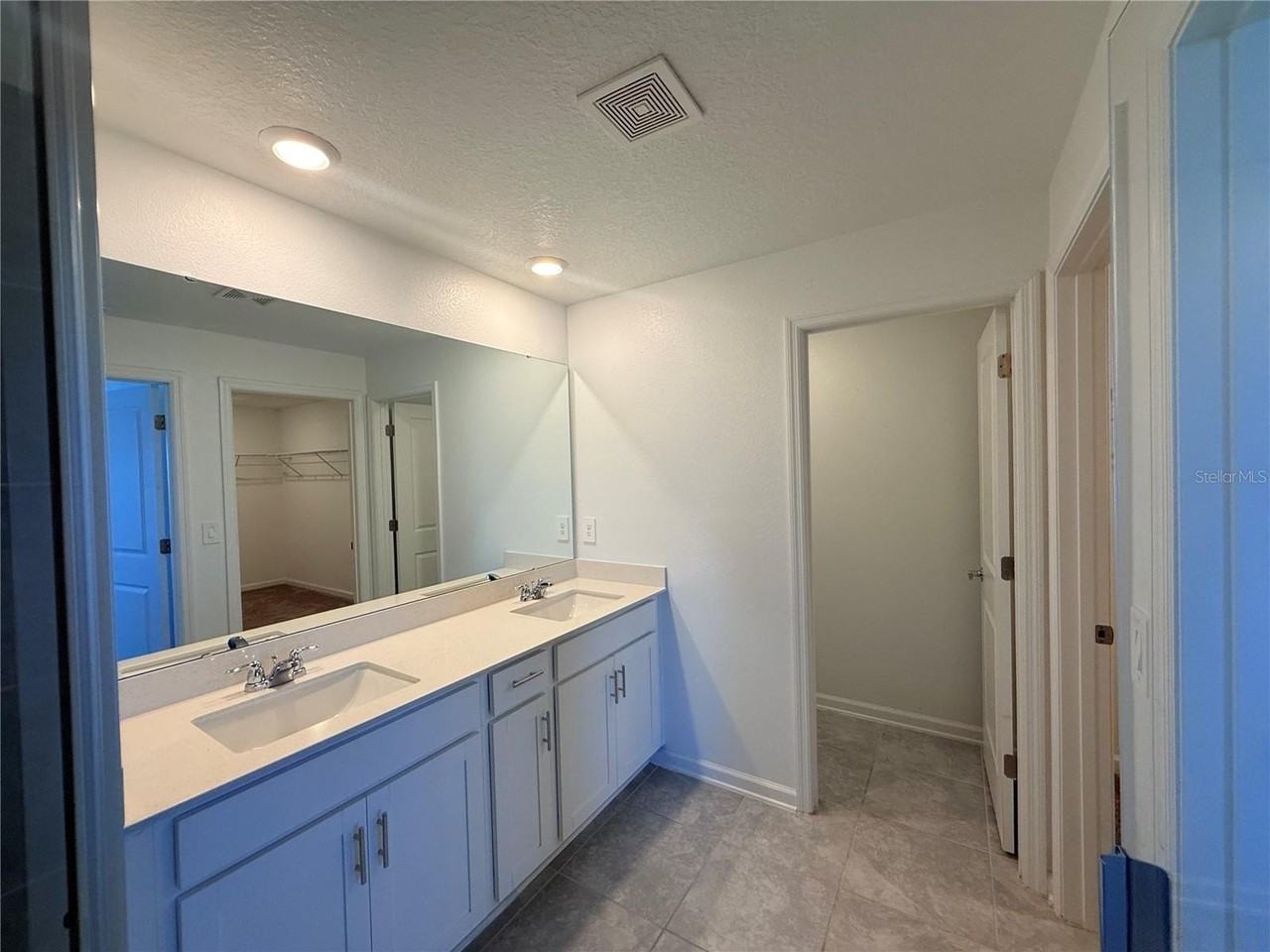 1945 Heart Lake Dr - Photo 6 of 24