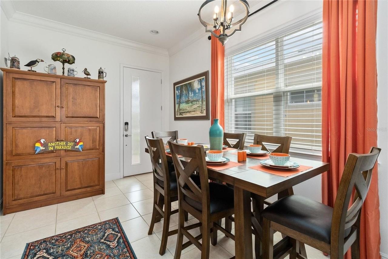 2557 Yellow Brick Rd - Photo 7 of 42