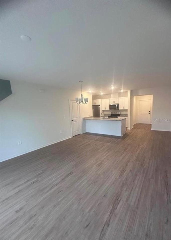 9288 Westside Hills Dr - Photo 3 of 10