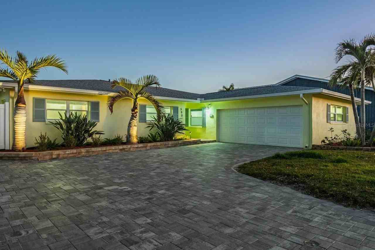 590 Belle Point Dr - Photo 4 of 45