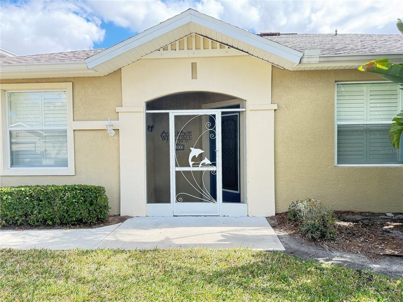 2052 Inverness Greens Dr - Photo 4 of 50