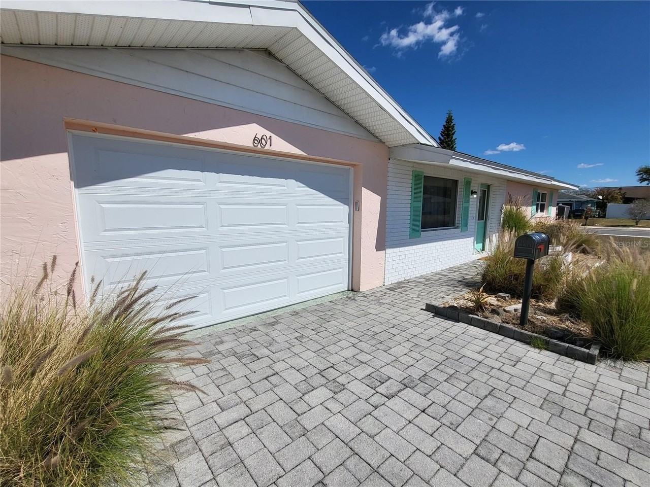 601 Allegheny Dr - Photo 6 of 45