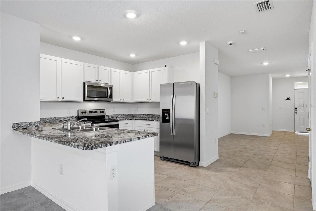 2901 Maiden Grass Isle - Photo 5 of 16