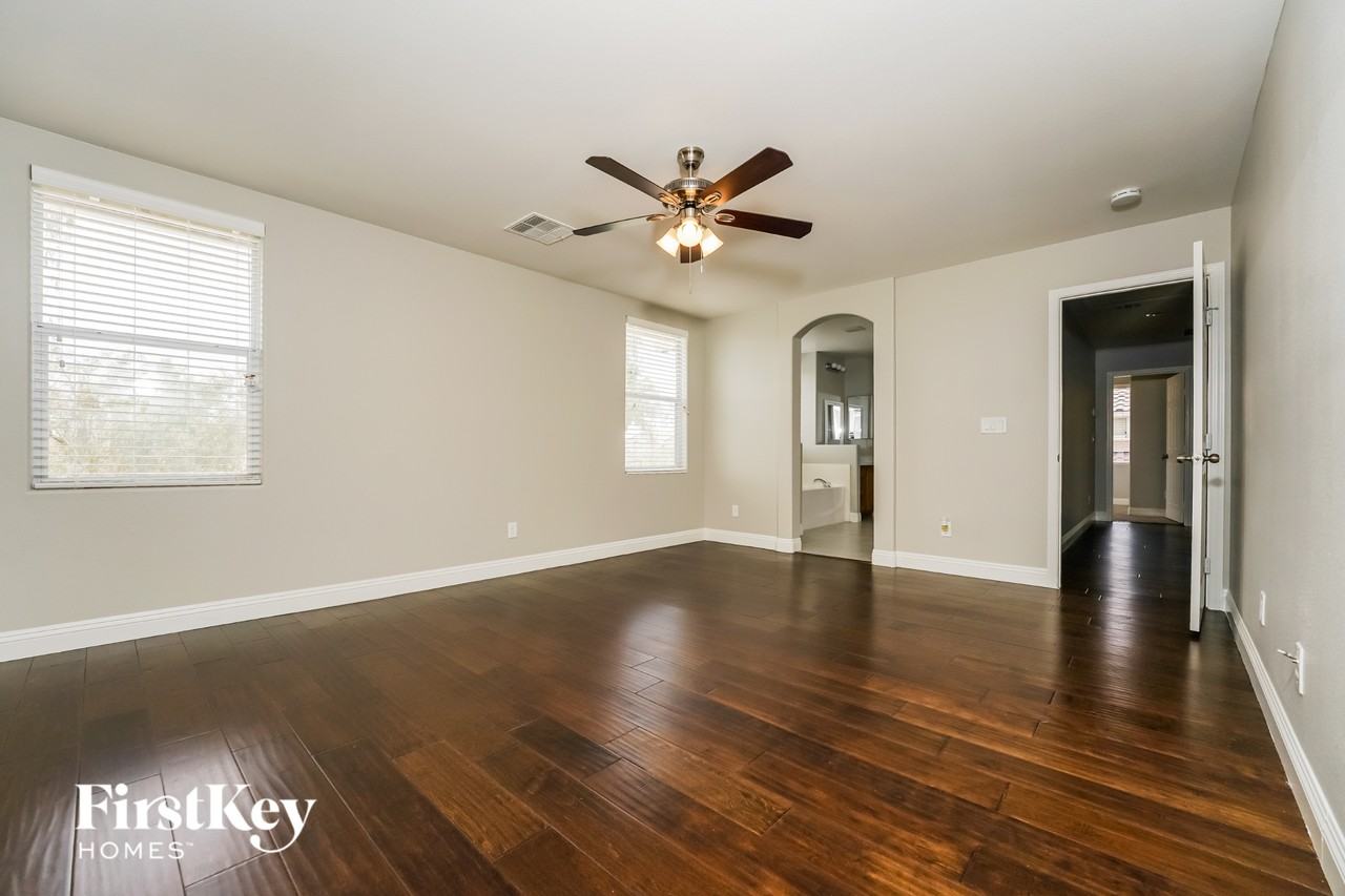 5520 Latrobe Bluff St - Photo 6 of 15