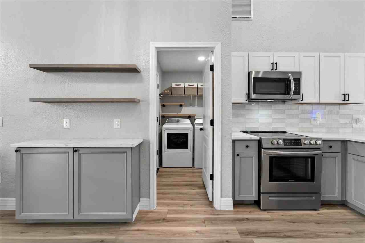 523 Napa Valley Cir - Photo 5 of 50