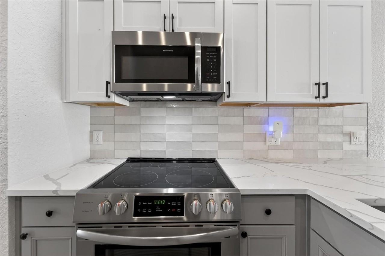 523 Napa Valley Cir - Photo 6 of 50