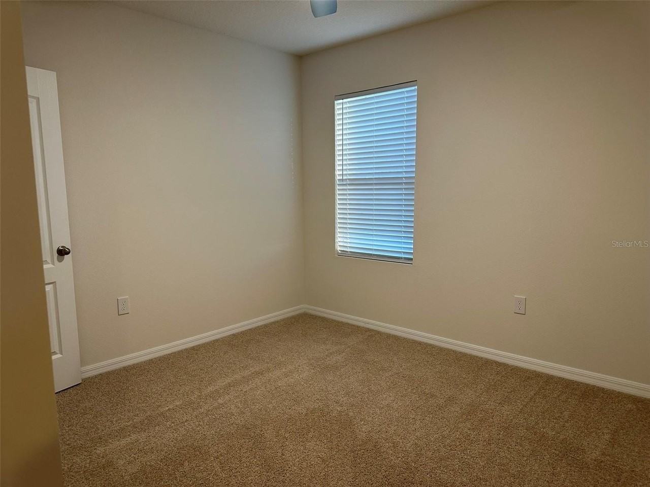 5692 Siltstone St - Photo 6 of 23