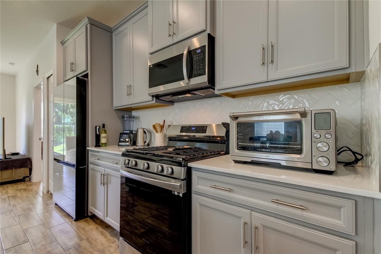 5535 Del Coronado Dr - Photo 5 of 17