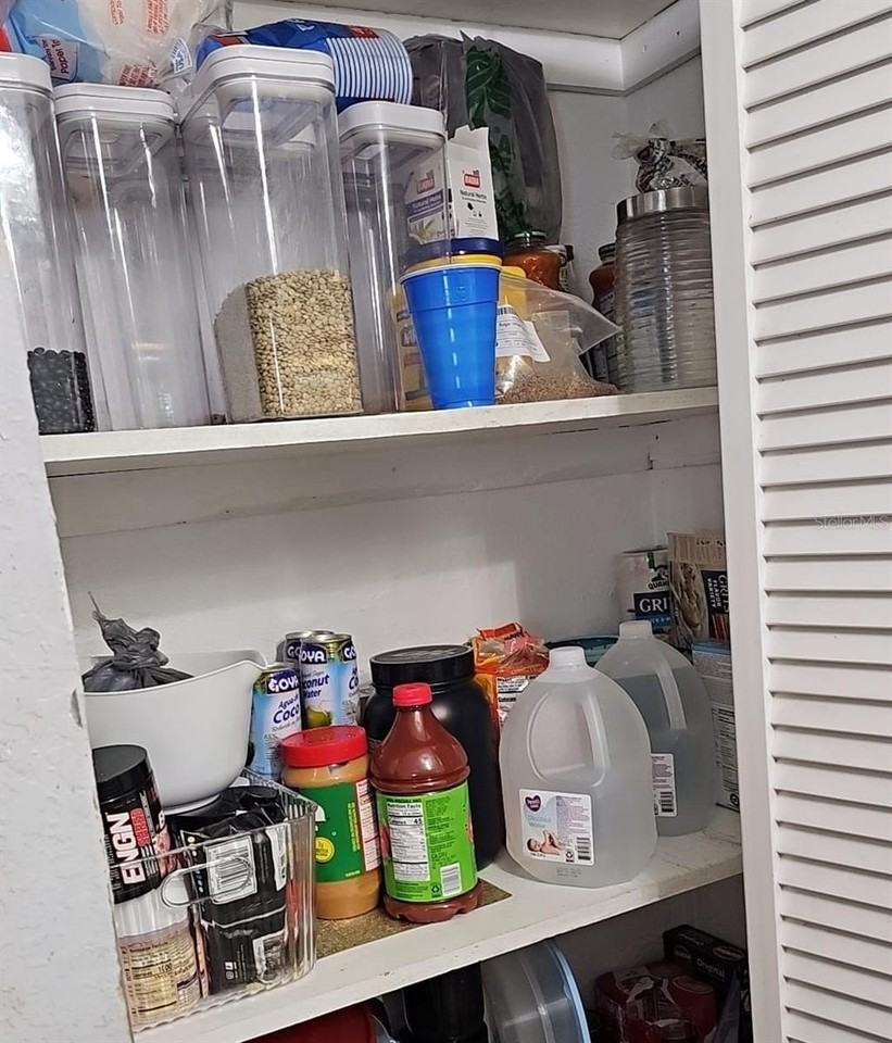 553 Robin Hill Cir - Photo 7 of 19