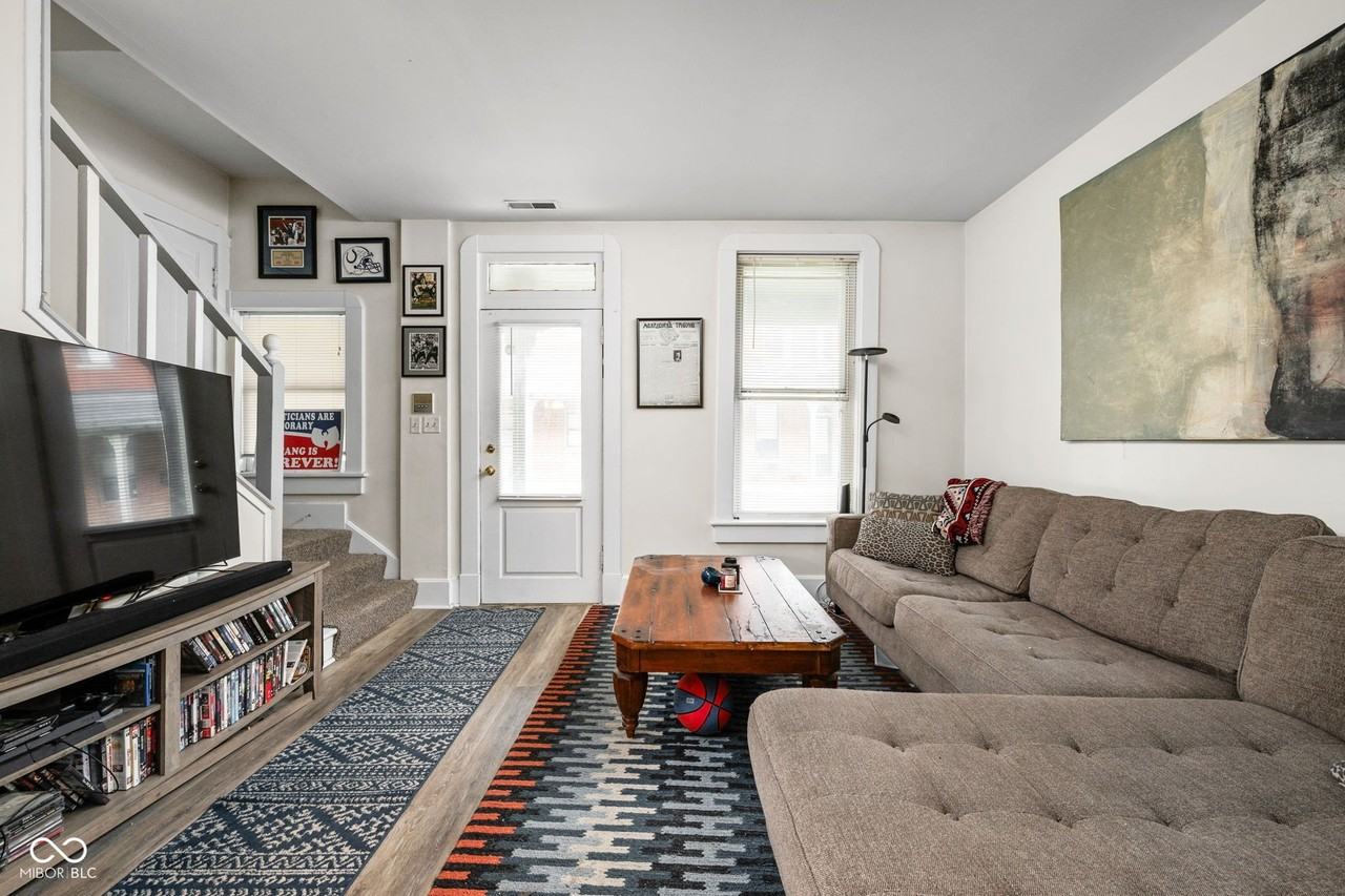 1446 N Illinois St - Photo 4 of 19