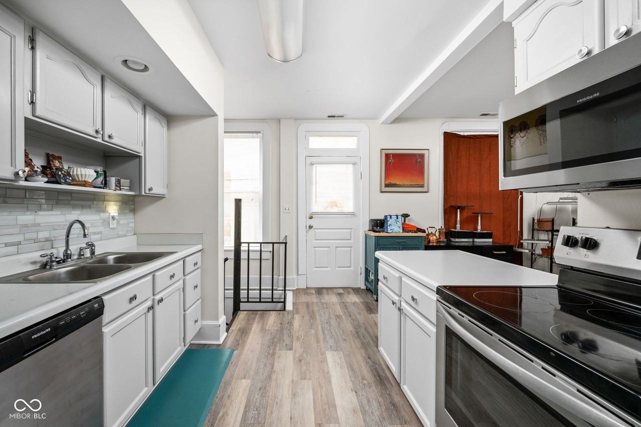 1446 N Illinois St - Photo 6 of 19