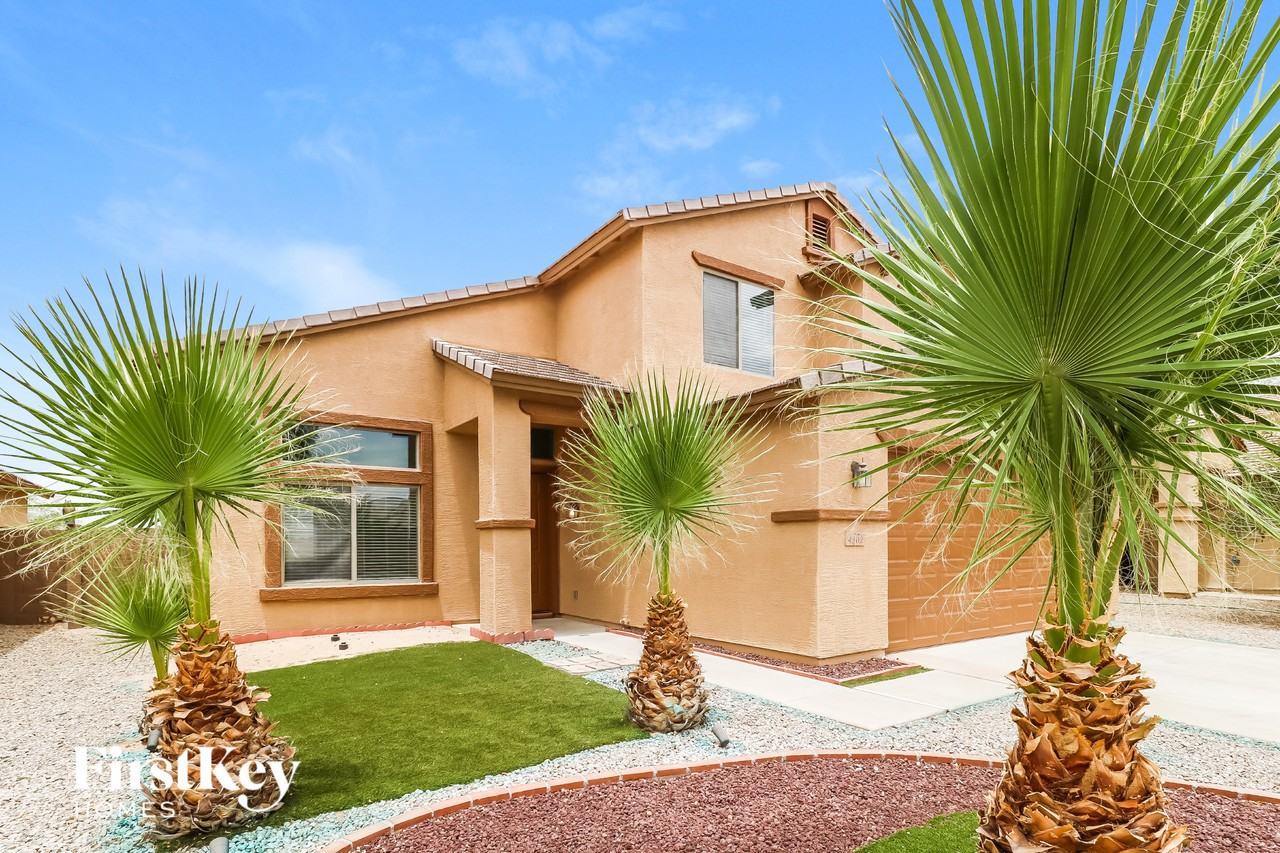 4302 S 249th Ave - Photo 2 of 15