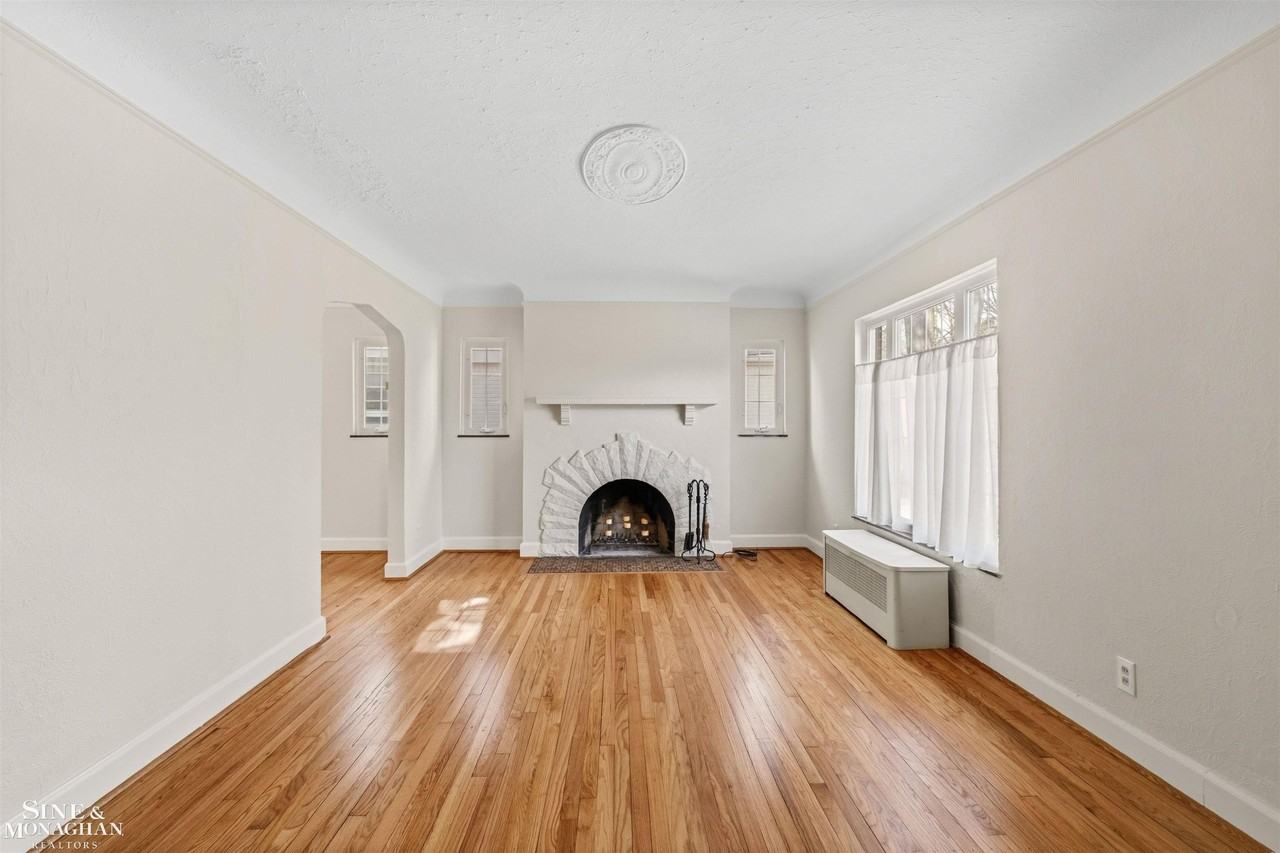 343 Mcmillan Rd - Photo 3 of 35