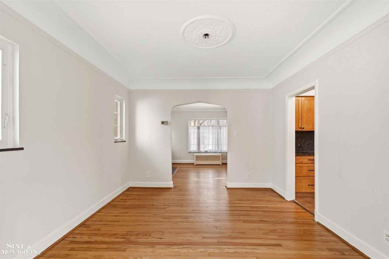 343 Mcmillan Rd - Photo 7 of 35