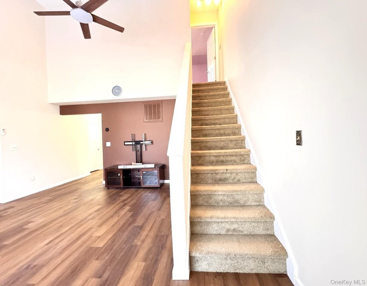 199 Ramapo Rd Apt D #D - Photo 7 of 28