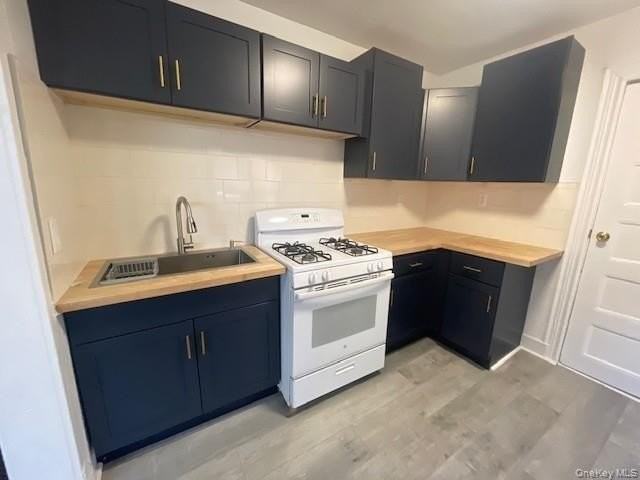 257 S 2nd Ave - Photo 3 of 6