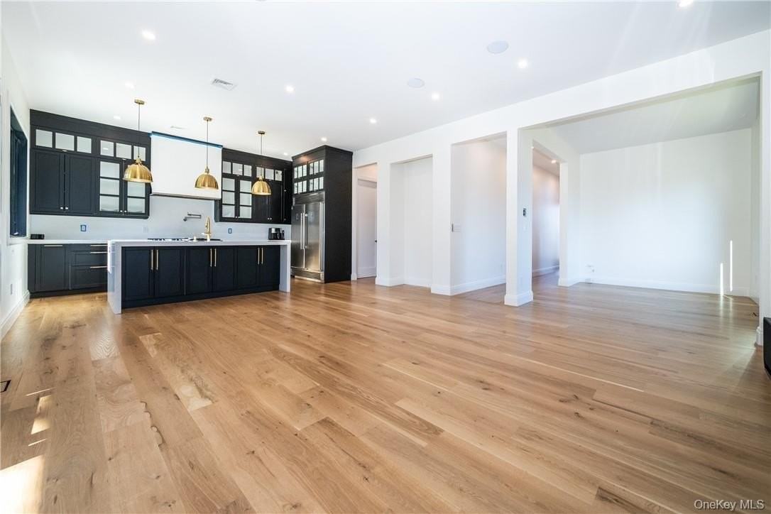 23 Poplar St - Photo 2 of 36