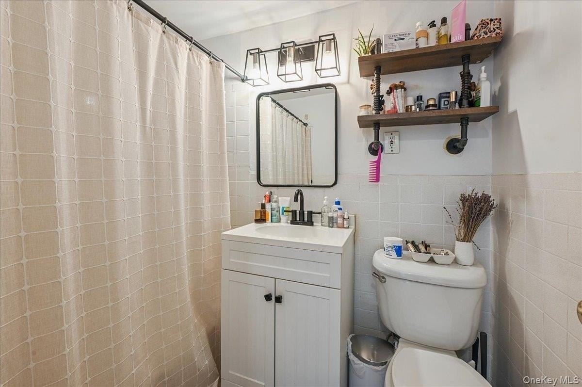 25 Lake St Apt 5b - Photo 4 of 16