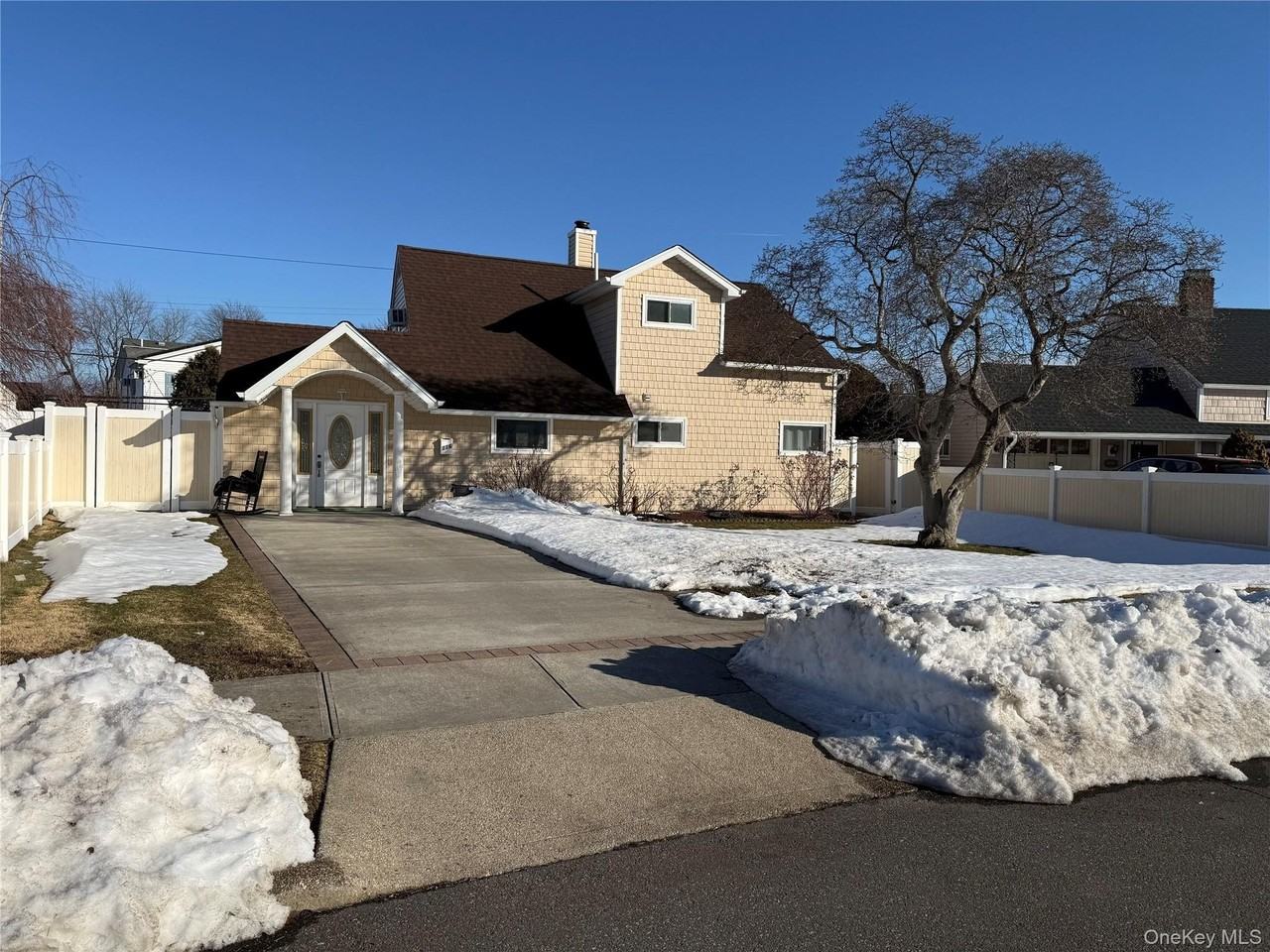 116 Winter Ln - Photo 2 of 13