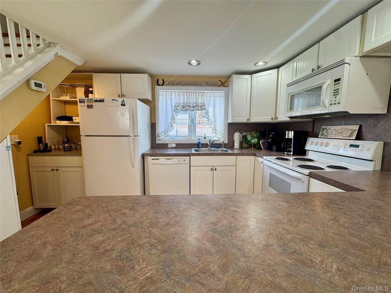 1070 Town Harbor Ln - Photo 3 of 22