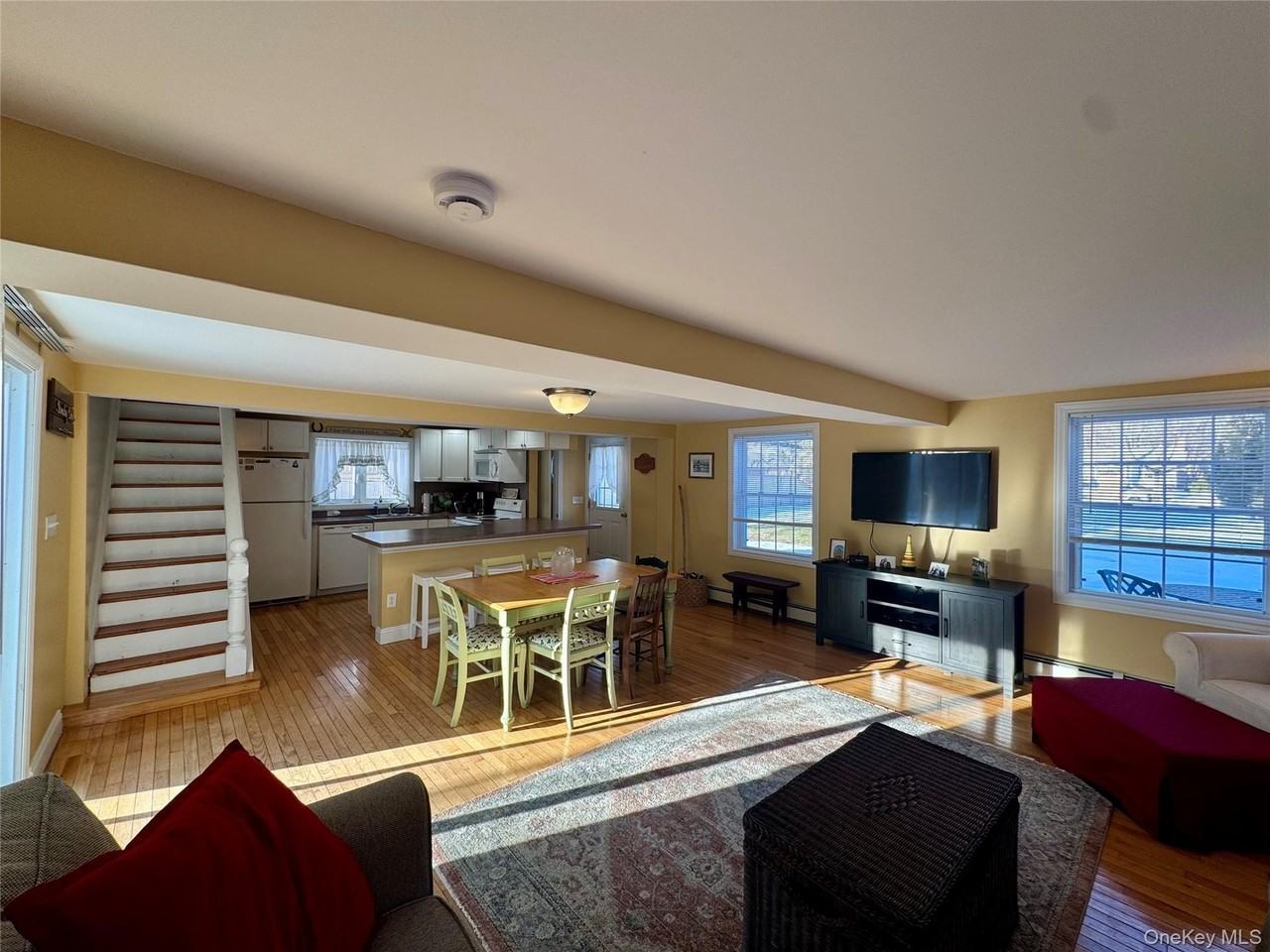 1070 Town Harbor Ln - Photo 7 of 22