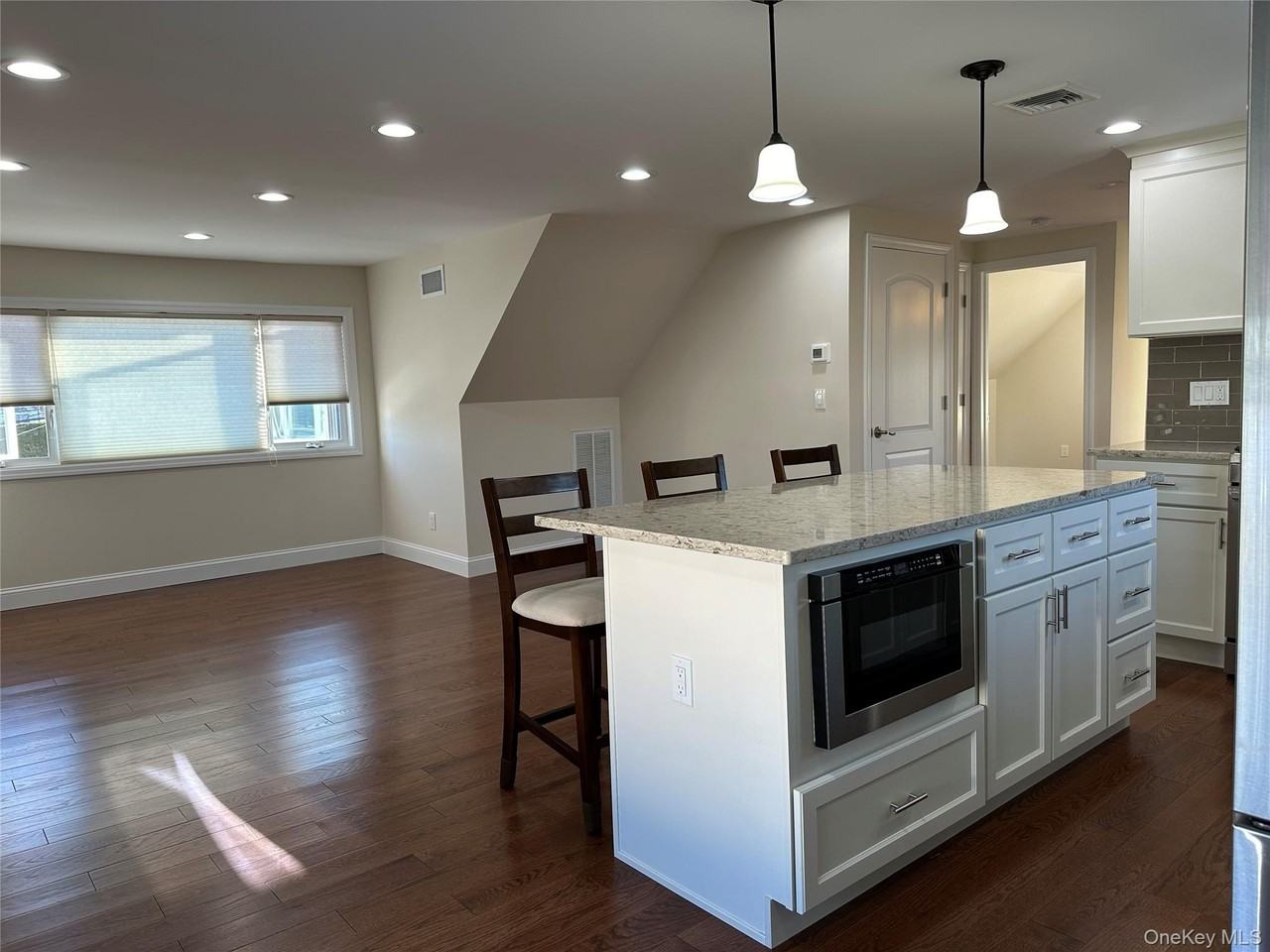 59 New Hampshire Ave - Photo 4 of 11