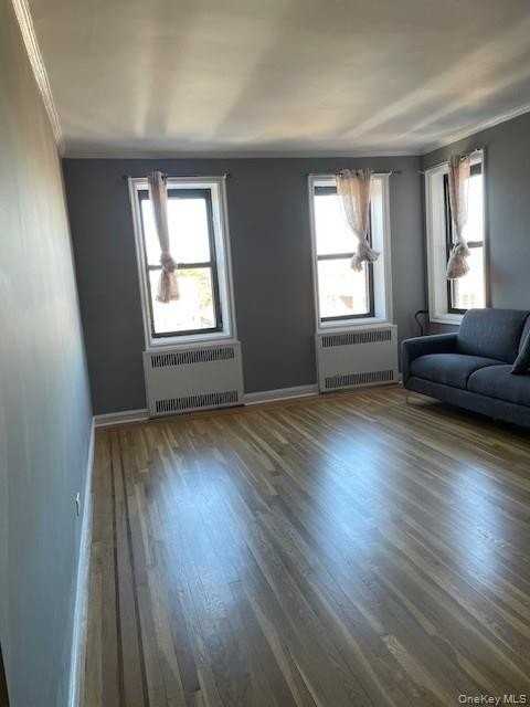 300 Main St #6B