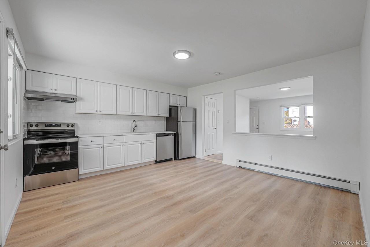 54 Evergreen St Unit A - Photo 3 of 18