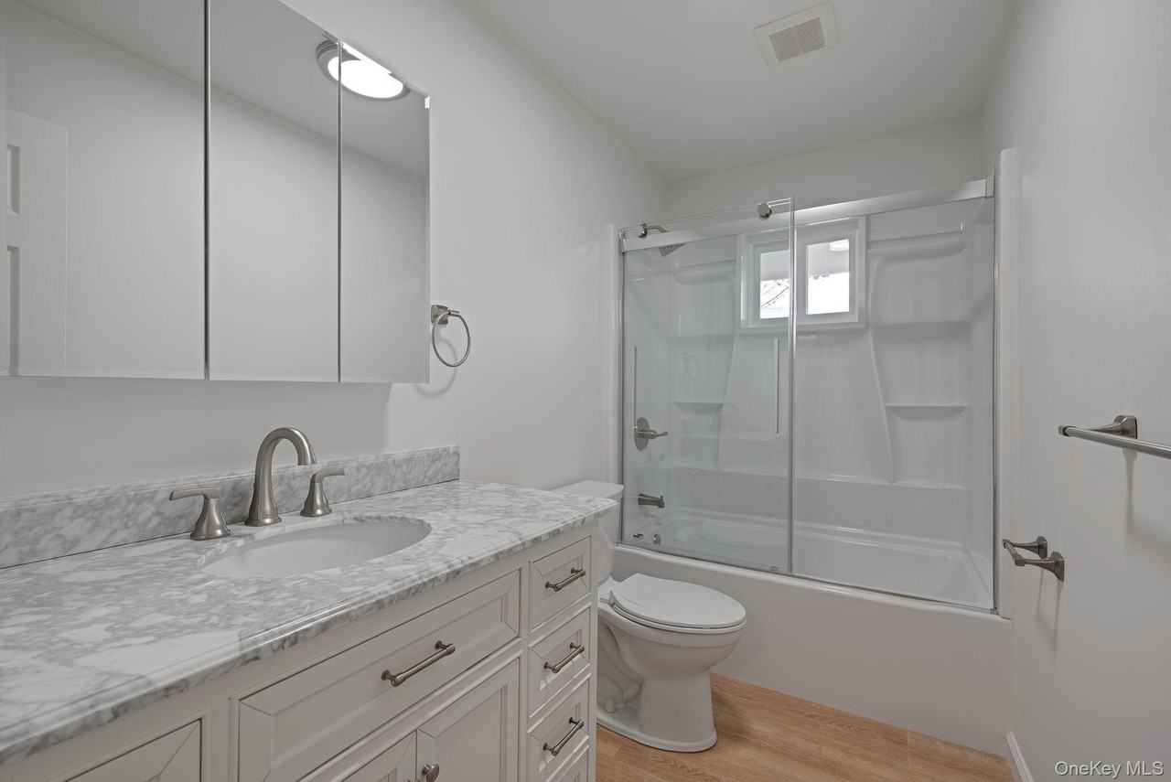 54 Evergreen St Unit A - Photo 6 of 18