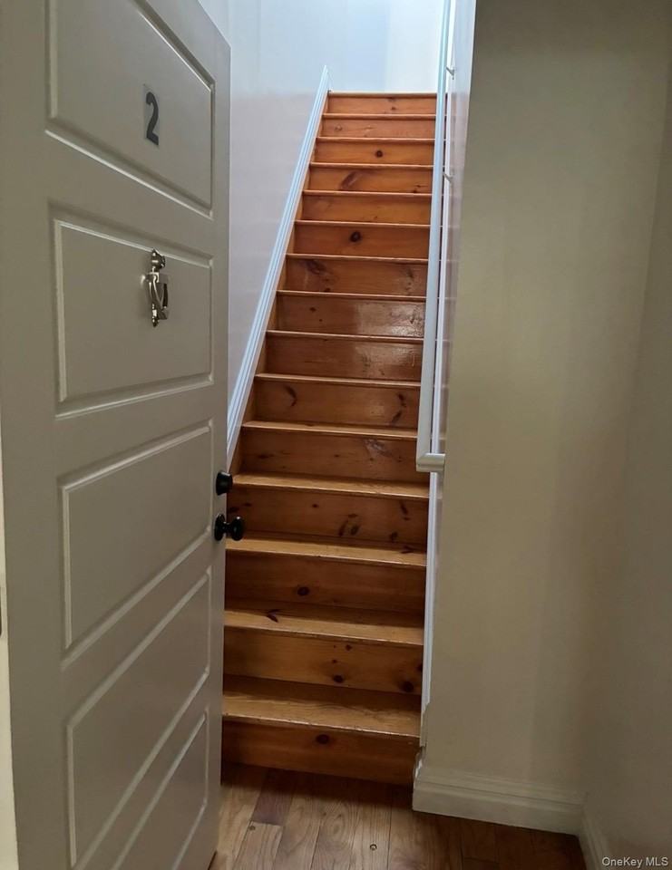 740 Shepherd Ave Unit 2 - Photo 6 of 7