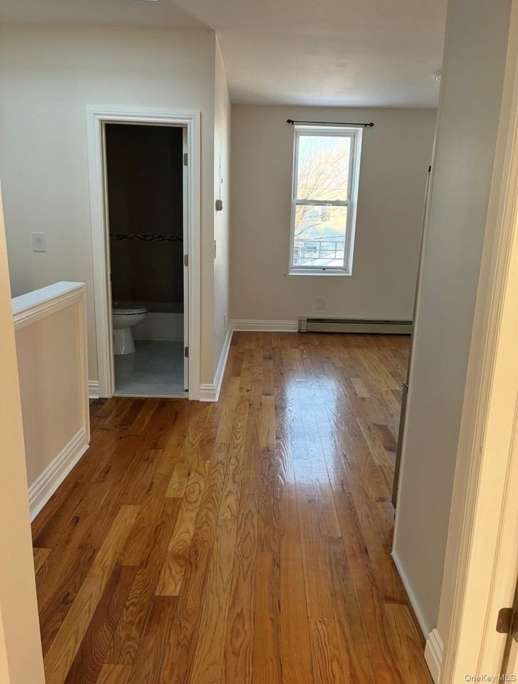 740 Shepherd Ave Unit 2 - Photo 7 of 7