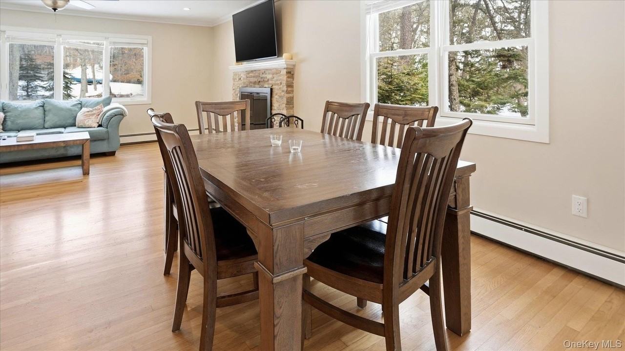 3 Robins Nest Ln - Photo 4 of 19