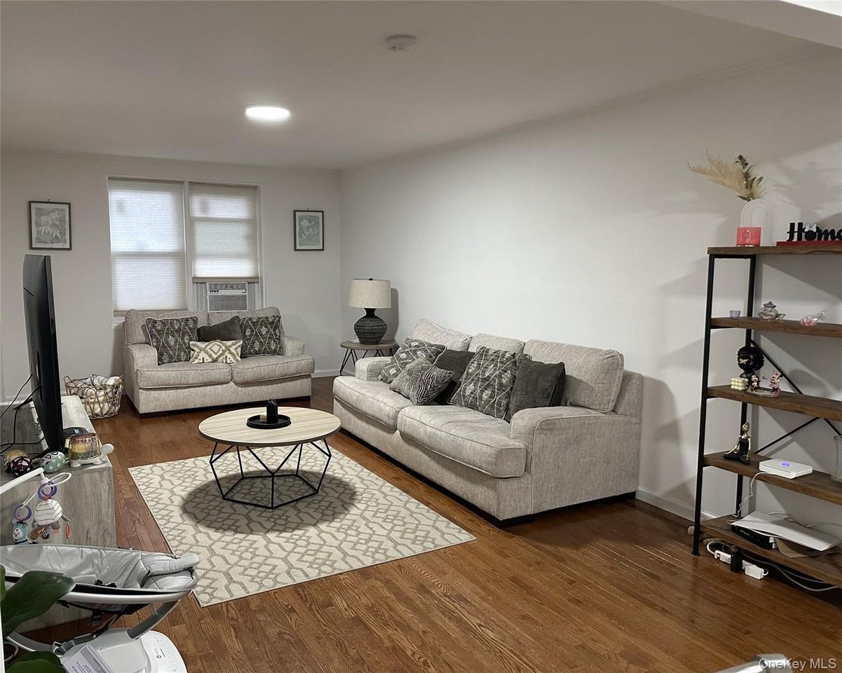 1133 Midland Ave Apt 1k - Photo 6 of 8