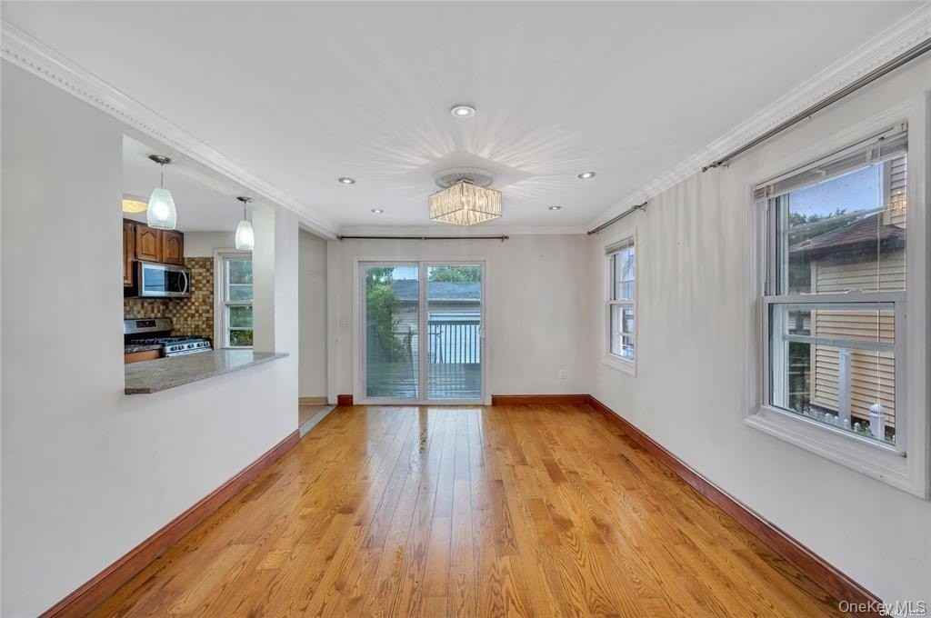 10921 215th St - Photo 7 of 25