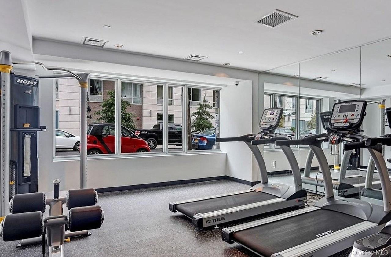 212 N 9th St Apt 4d - Photo 7 of 9